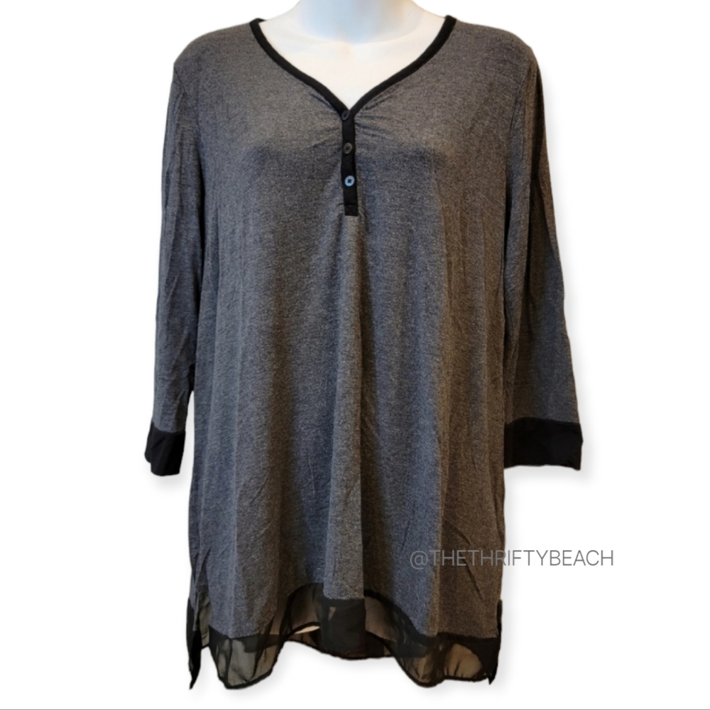 DKNY Season Silhouettes Colorblock Sleepshirt / Loungewear Top – Size M
